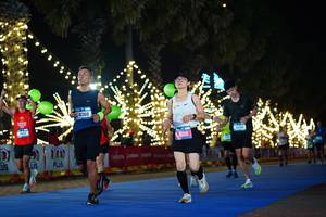 BIB: 100, 41369, 5118, 4354
                            <button type="button" onclick="openModal(19620121)" class="btn btn-primary btn-sm float-right btn-popup" data-toggle="modal" data-target=".modal-high-quality">
                        <i class="fas fa-shopping-cart"></i> Add to Cart
                    </button>
                                            <button type="button" onclick="isThisMe(19620121, true)" class="btn btn-success btn-sm float-right btn-popup btn-isme hidden" data-toggle="tooltip" data-placement="bottom" title="นี่คือรูปของคุณใช่ไหม คลิกที่นี่เพื่อเอาเข้าอัลบั้ม">
                        <i class="fas fa-plus"></i> Add to album
                    </button>
                    <button type="button" onclick="isThisMe(19620121, false)" class="btn btn-warning btn-sm float-right btn-popup btn-isnotme hidden">
                        <i class="fas fa-ban"></i> Remove from album
                    </button>